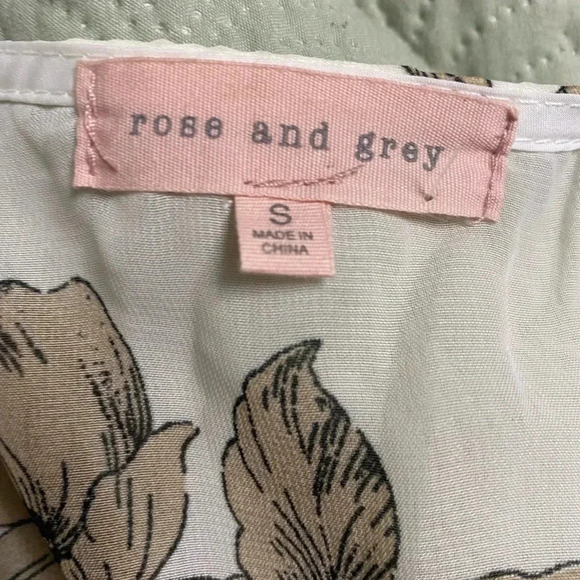 Rose & Olive Sheer Floral Crop Top Ruched Waist Peasant Sleeves New  Size Small - Picture 8 of 10